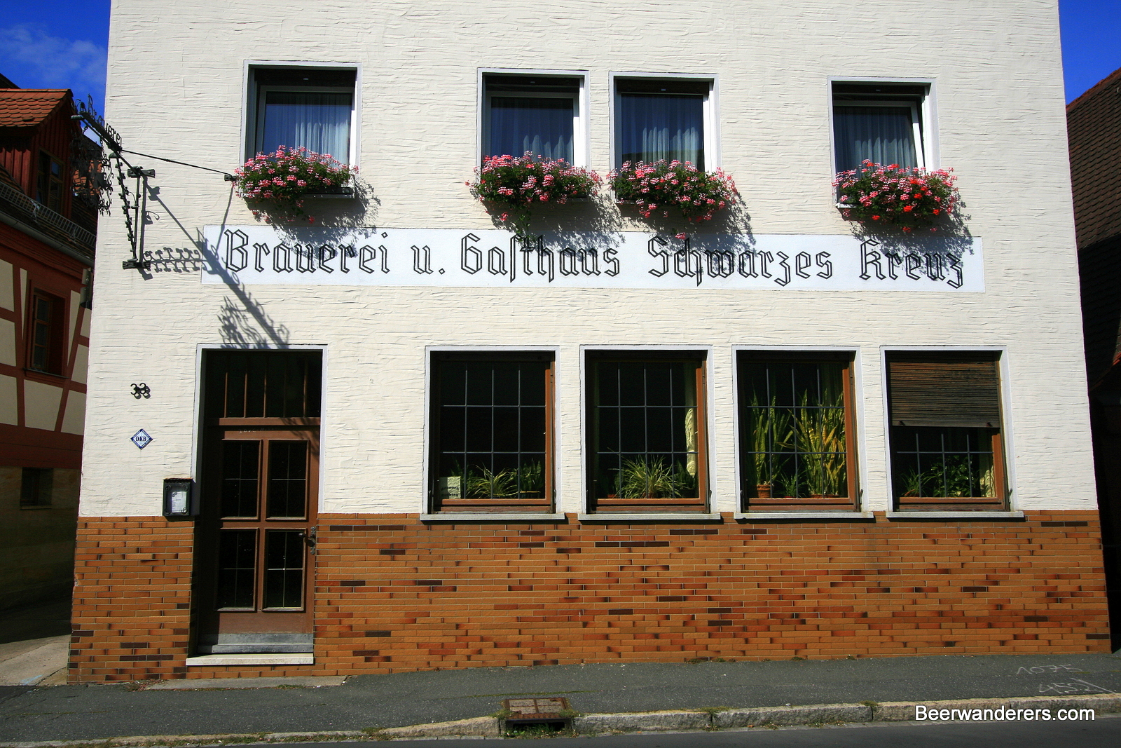 eggolsheim schwarzes kreuz exterior