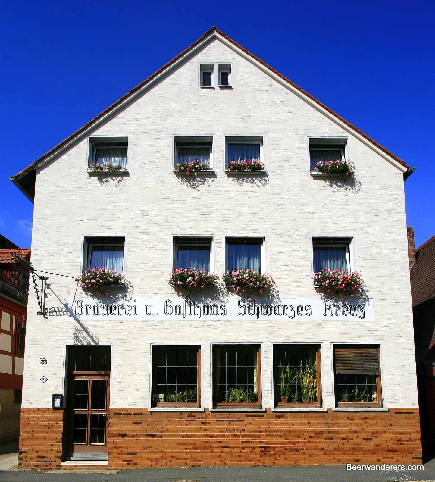 eggolsheim schwarzes kreuz exterior