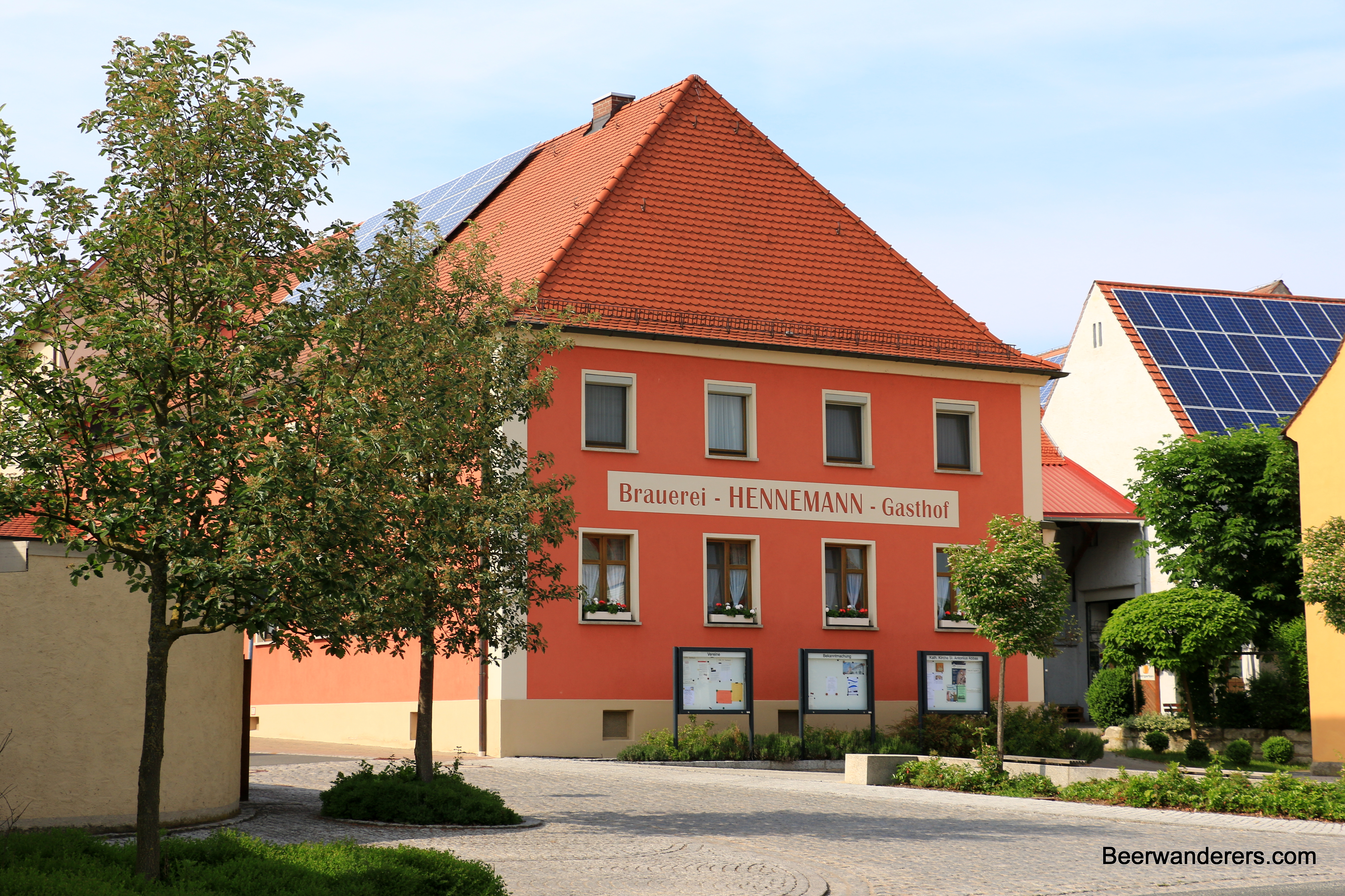 sambach hennemann exterior