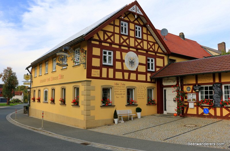 end schwarzer adler exterior